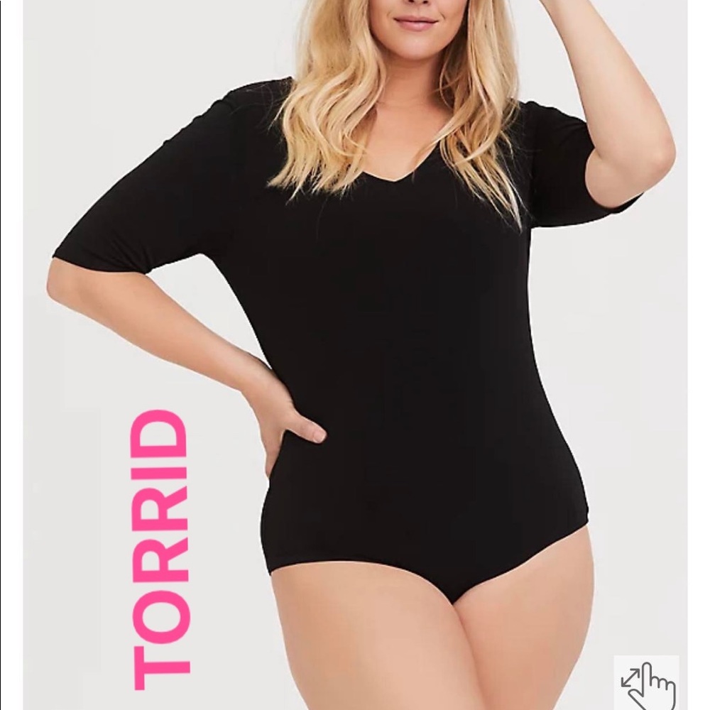 👩🏼‍🏫🎓Back to School Sale🔥📚TORRID BLACK STUDIO KNIT V-NECK BODYSUIT